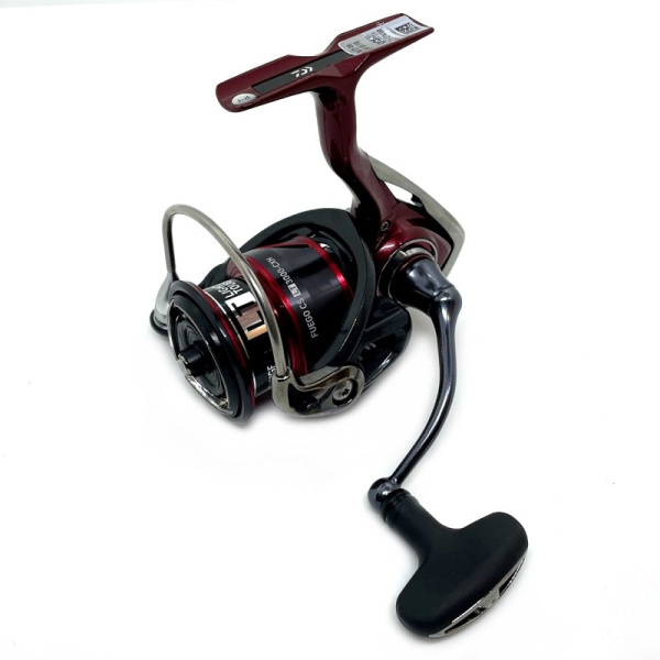 Катушка спиннинговая Daiwa 21 FUEGO CS LT  (3000-CXH)